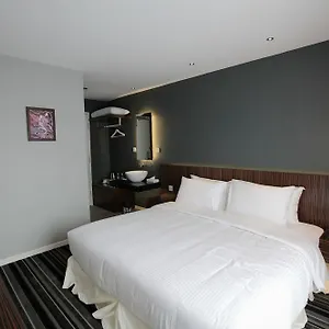 Apple Times Square Hotel George Town